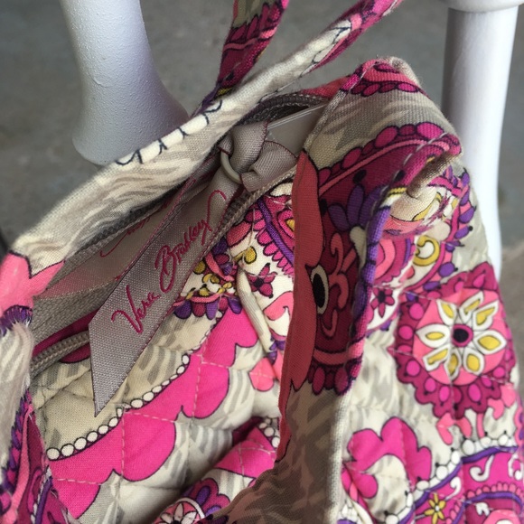 Vera Bradley Cross-Body - Picture 4 of 5